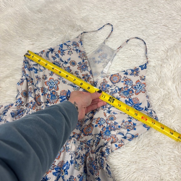 Lush Cream Blue Floral Wrap Top Summer Dress woman’s Size M - Picture 4 of 10